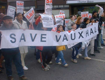 Vauxhall protest on 16.12.00. Photo: Nick Holden.